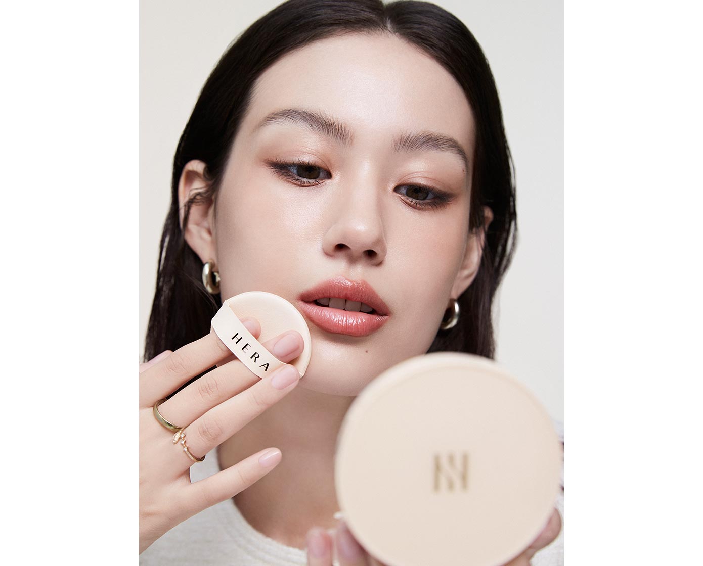 SKIN RADIANT GLOW CUSHION Lookbook 6 (크게 보기)