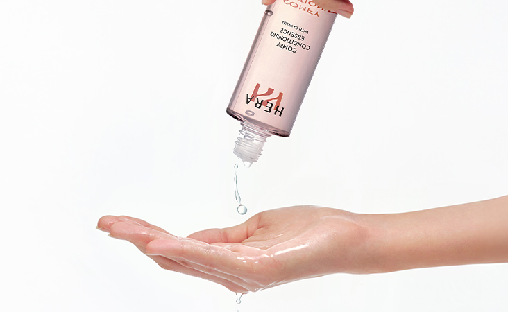 컴피 컨디셔닝 에센스 사용 장면