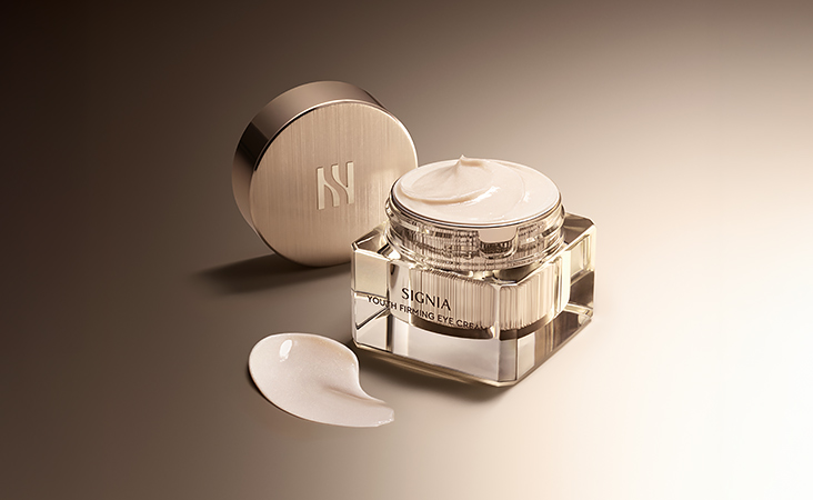 시그니아 유스 퍼밍 아이 크림 제형과 제품 2