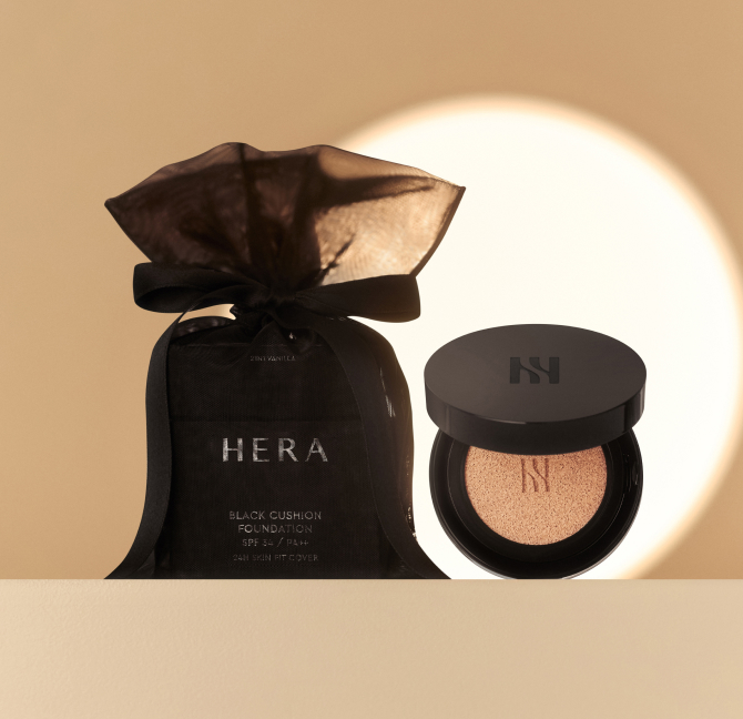 헤라 블랙 쿠션 파운데이션과 기프트 패키지